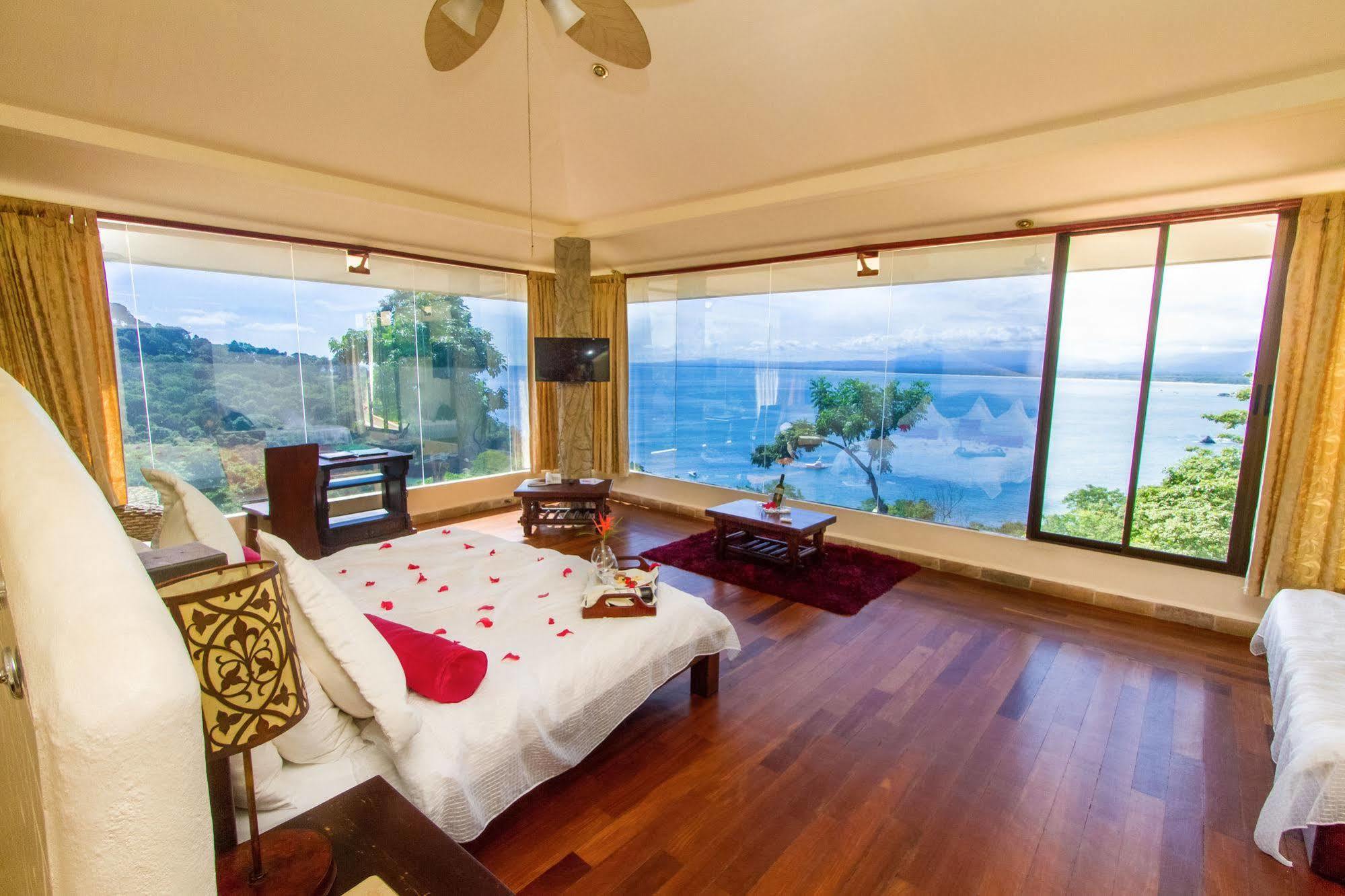 Issimo Suites Boutique Hotel & Spa - Adults Only Manuel Antonio Kültér fotó