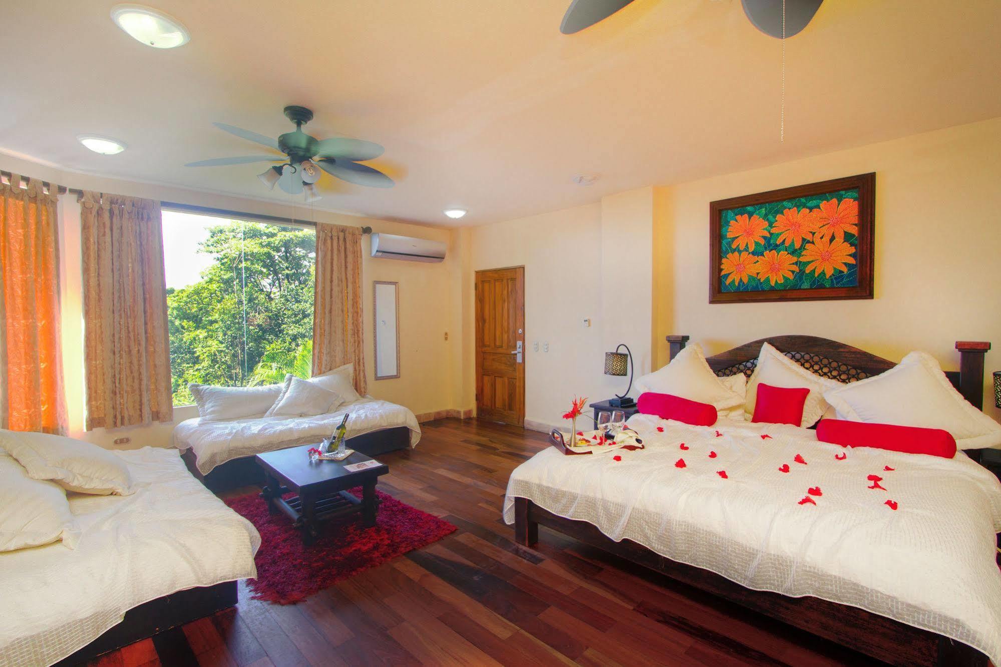 Issimo Suites Boutique Hotel & Spa - Adults Only Manuel Antonio Kültér fotó